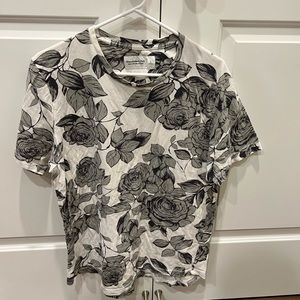 Abercrombie and Fitch Floral tee L